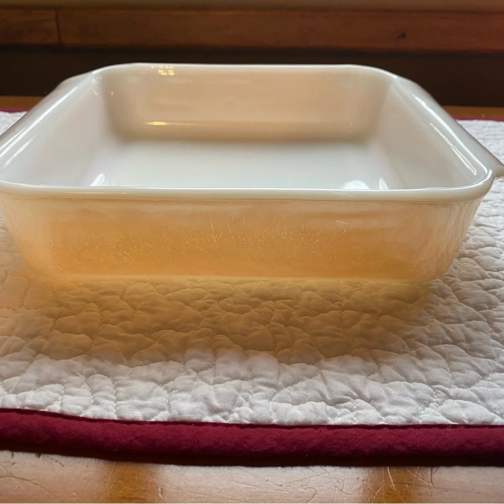 Anchor Hocking Ovenware Square Baking Dish 8"x 8" x 2.25" Peach  Baking Pan